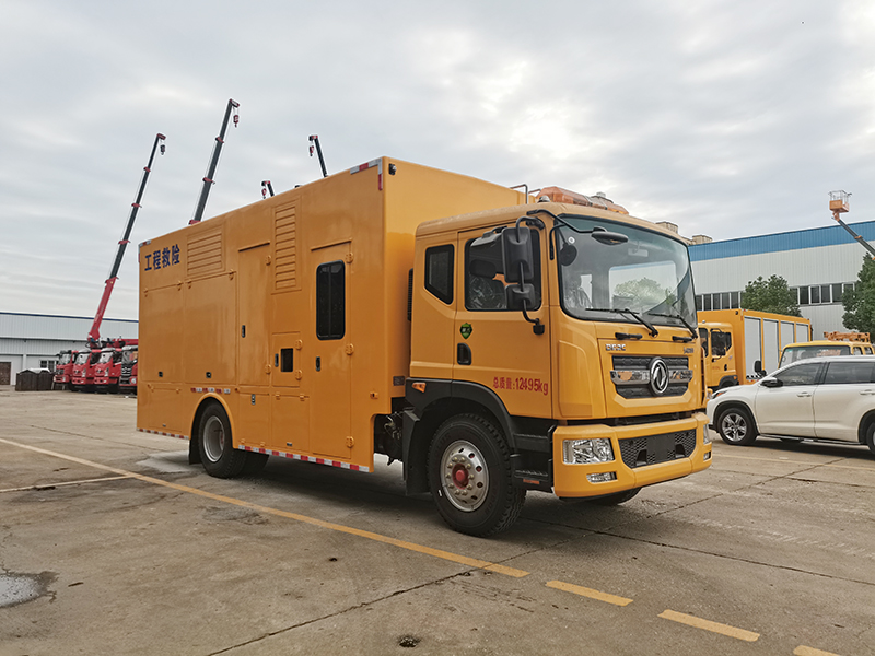 程力牌東風多利卡3000方排水車(休息室)