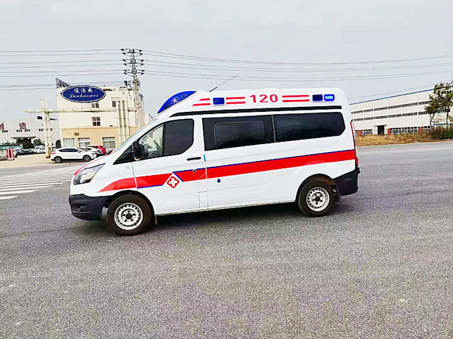 福特全順V362中軸柴油版負壓救護車