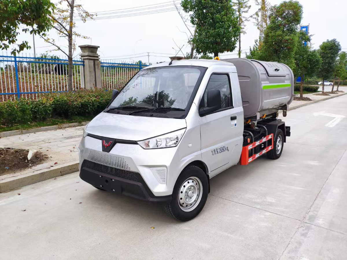   五菱新能源純電動(dòng)勾臂垃圾車(chē)