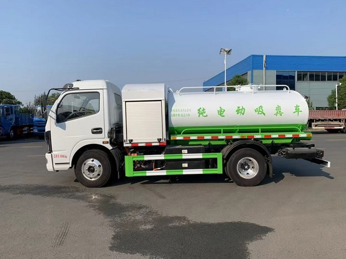 東風(fēng)5方純電動(dòng)吸糞車